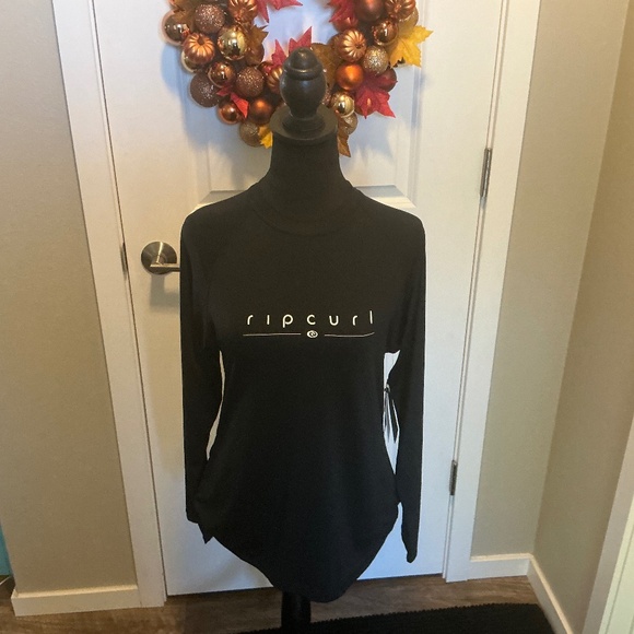 Ripcurl Rash Guard - Picture 1 of 5